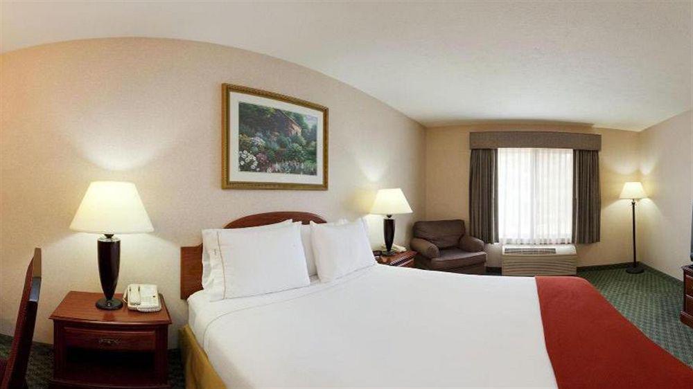 Keene Elm City Hotel, Ascend Hotel Collection Buitenkant foto