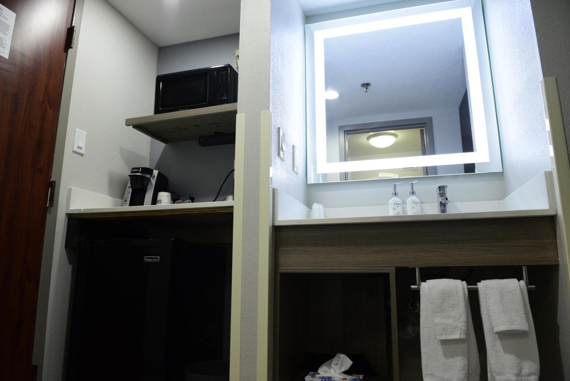 Keene Elm City Hotel, Ascend Hotel Collection Buitenkant foto