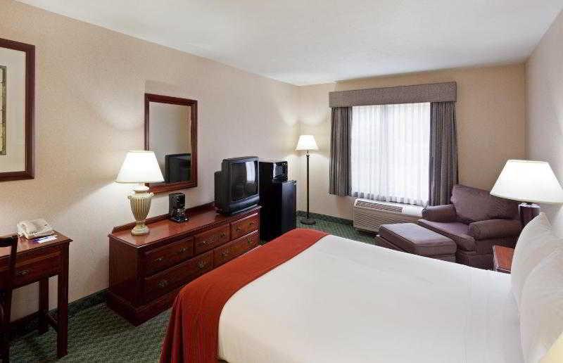 Keene Elm City Hotel, Ascend Hotel Collection Kamer foto